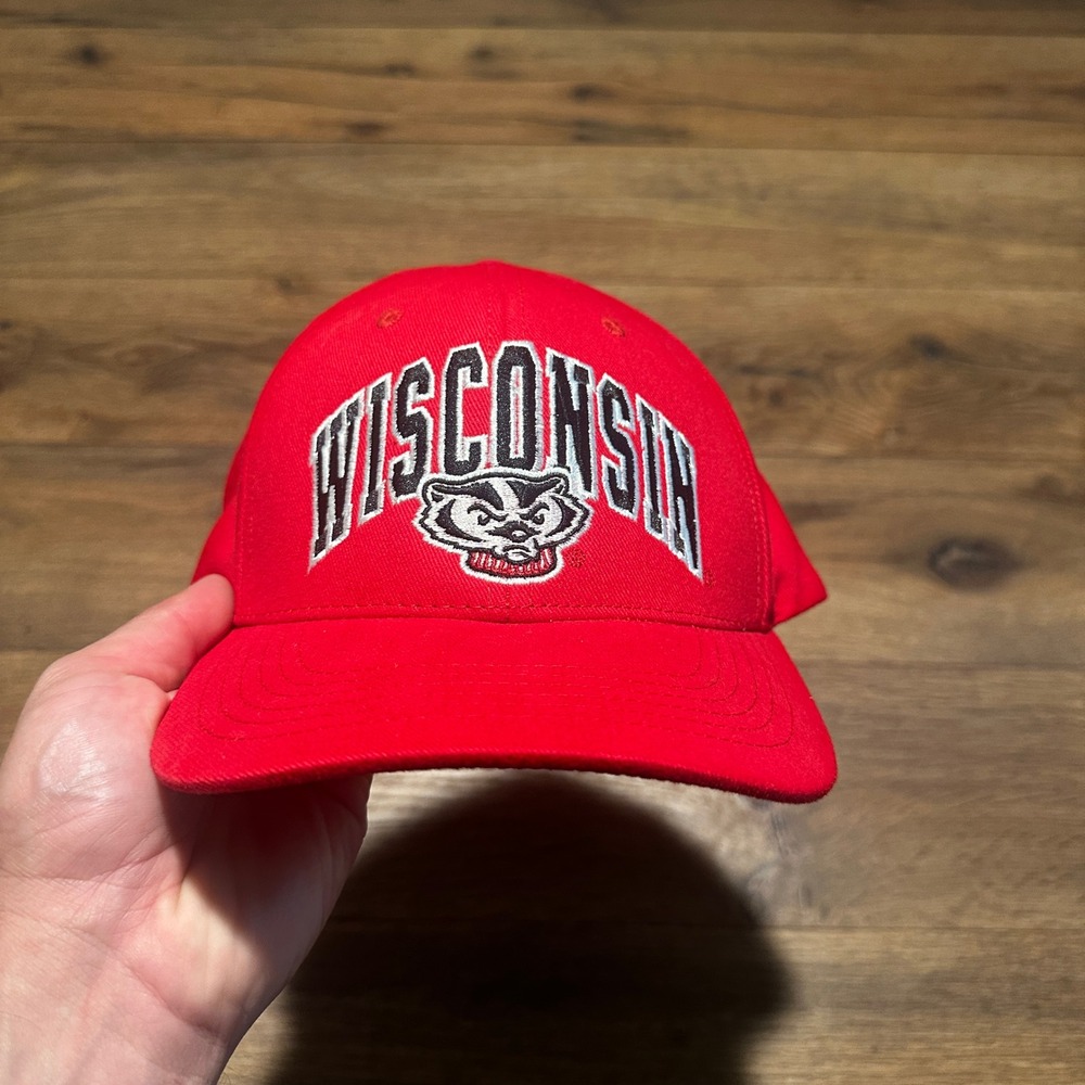 Captivating Red Wisconsin Badgers Hat Mens OSFA Strapback Bucky Badger NCAA Cap